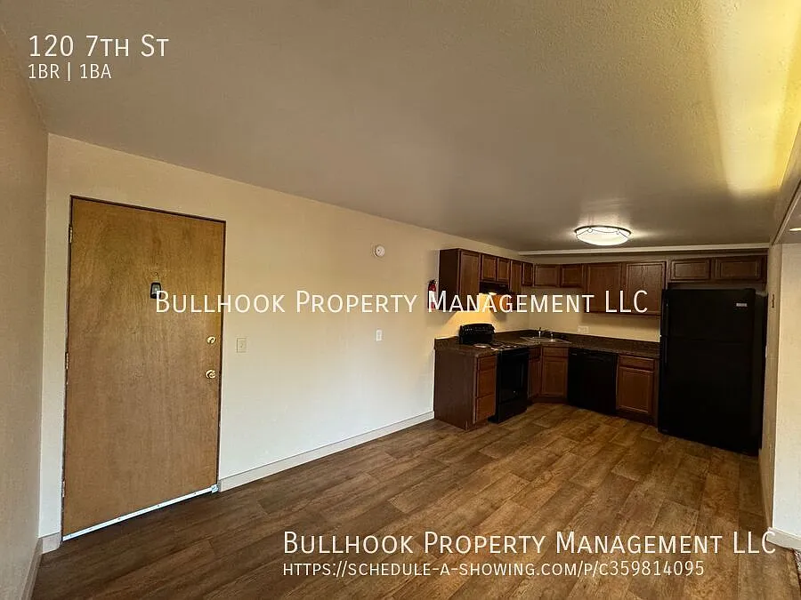 Updated Cozy 1-Bedroom Apartment Near Msu-N And Downtown Havre! - One Garage Stall — Photo 3