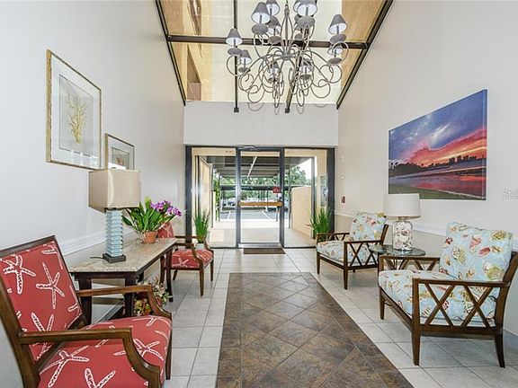 4th image of 100 Oakmont Ln APT 803