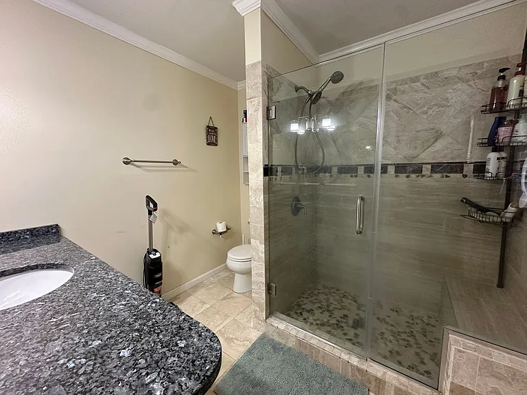 108 Jason Dr — Photo 4