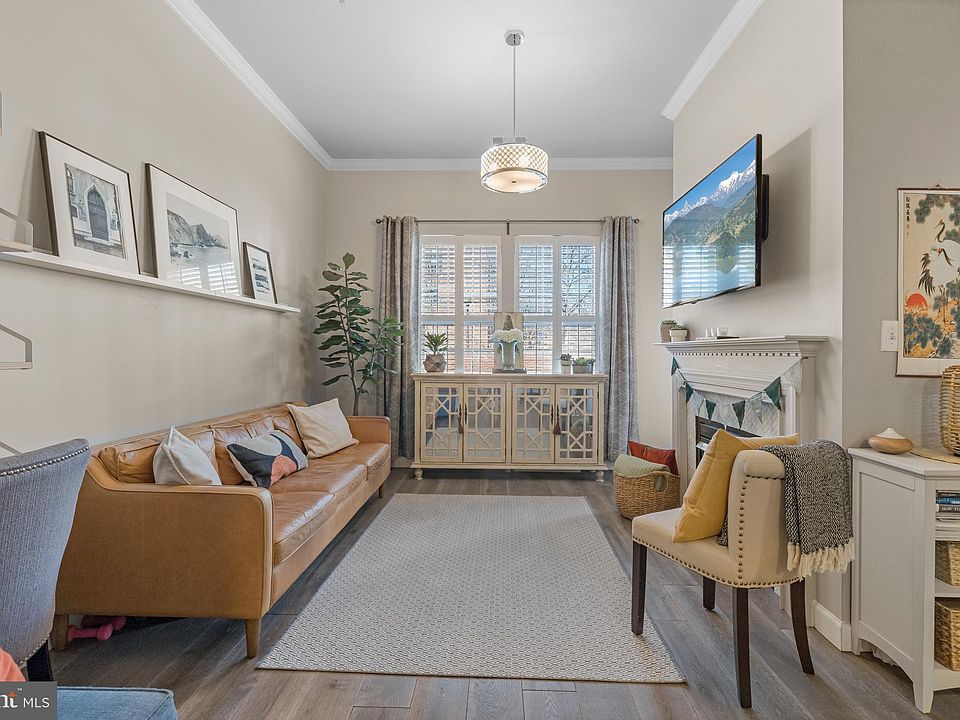 1st image of 191 Somervelle St APT 102