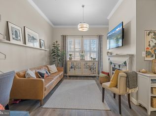 191 Somervelle St APT 102, Alexandria, VA 22304