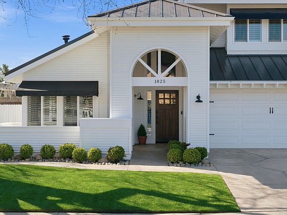 2nd image of 1825 Olive Dr