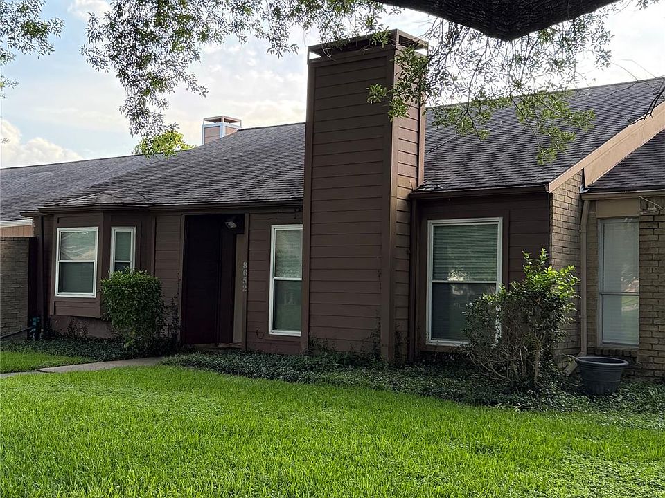 1st image of 8652 Maplecrest Dr