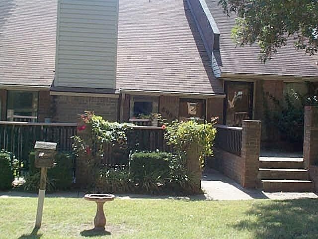 2nd image of 8902 Fairfield Greens Dr