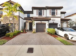 9015 NW 183rd St, Hialeah, FL 33018