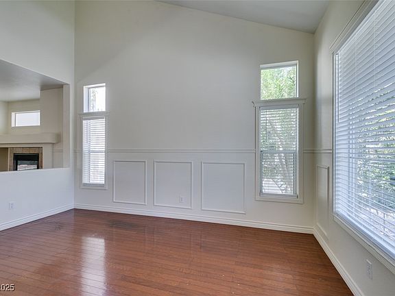 4th image of 2564 Williamsburg St
