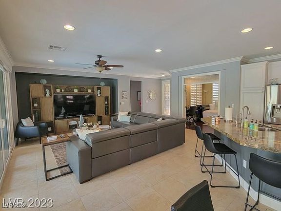 4th image of 4237 Pacifico Ln
