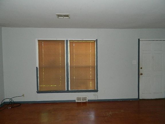 4th image of 2910 NW Bell Ave