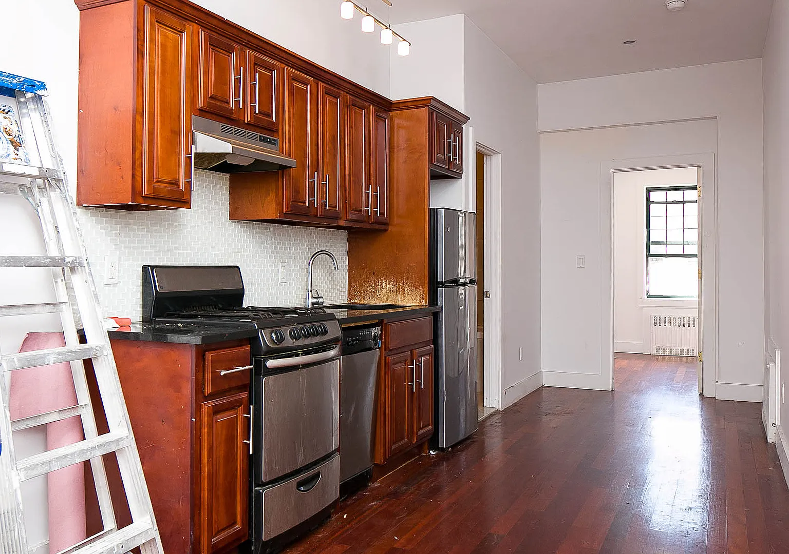 149 Wilson Avenue — Photo 4