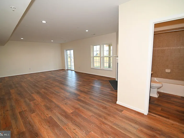 7001 Chaptico Ct — Photo 114