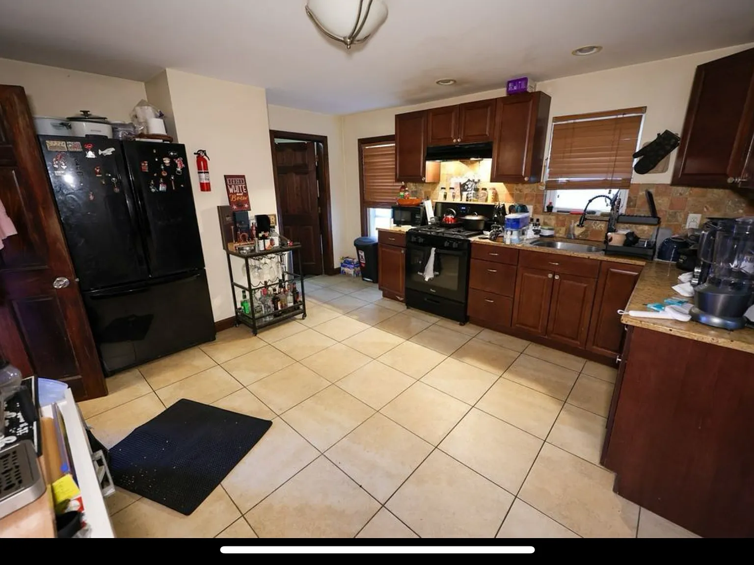 2 bed, 950 sqft, $2,650 — Photo 2