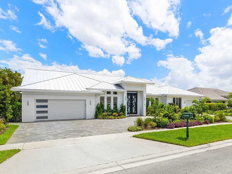 11164 Boca Woods Ln — Photo 1
