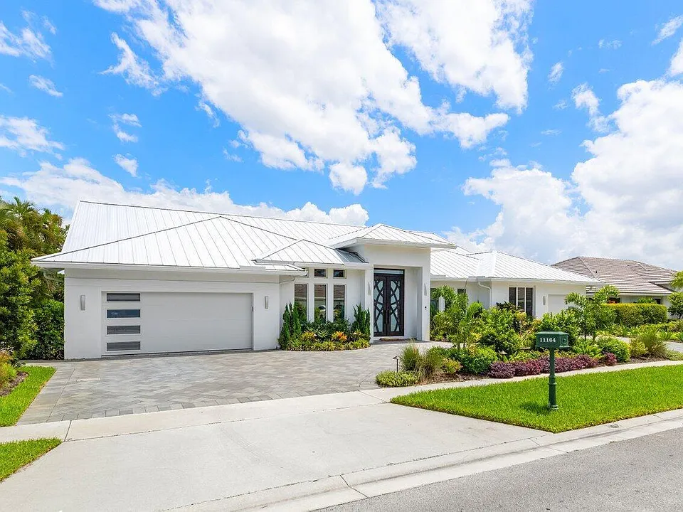 11164 Boca Woods Ln