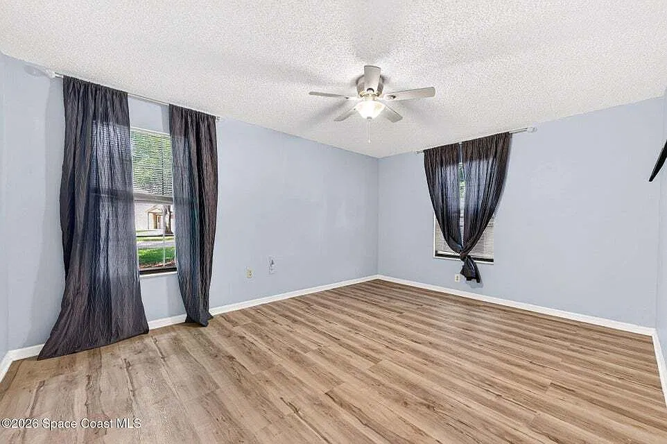 9000 York Ln — Photo 3