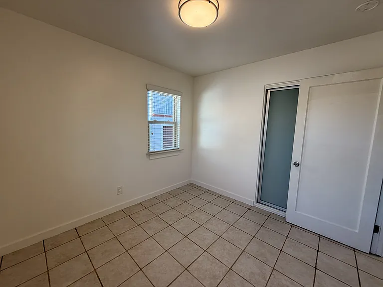 4355 1/2 Kansas St — Photo 16