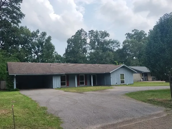 1511 Wildbriar Dr, Lufkin, TX 75904