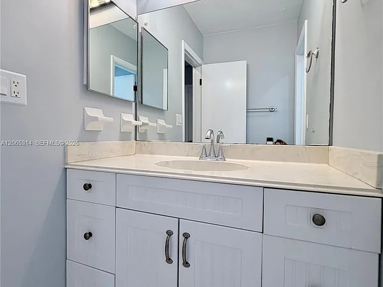 5101 SW 127th Pl — Photo 26