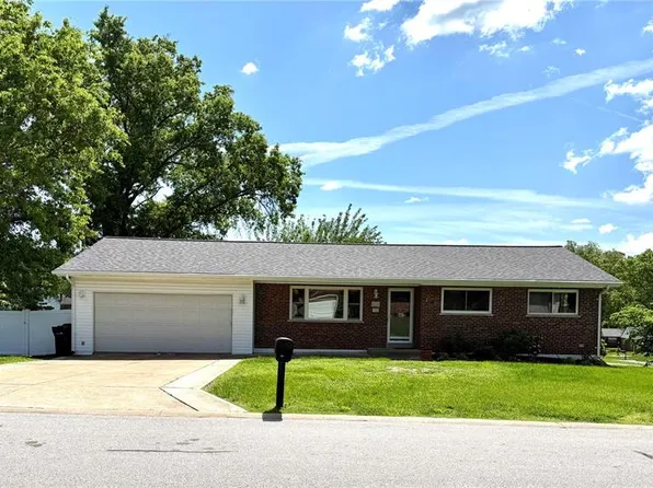 9338 Arban Dr, Saint Louis, MO 63126