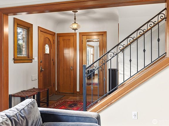 4th image of 4124 Burke Avenue N
