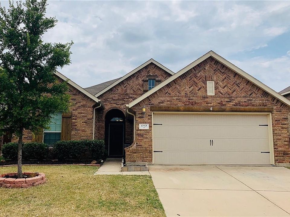 1st image of 417 Crown Oaks Dr