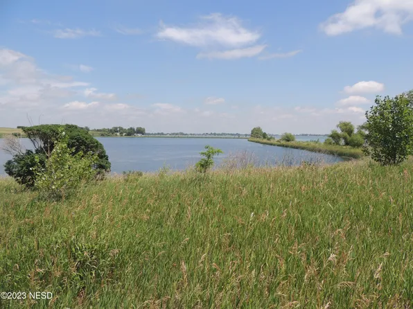 W Lake Dr, Lake Norden, SD 57248