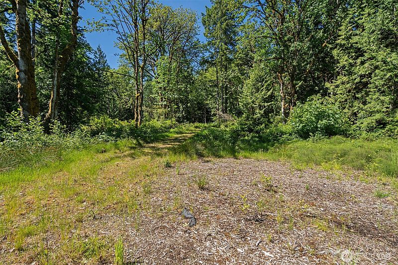 3rd image of 4635 Forest View Lane SE