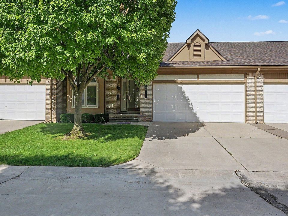 1st image of 35914 Fierimonte Dr #16