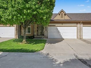 35914 Fierimonte Dr #16, Clinton Township, MI 48035
