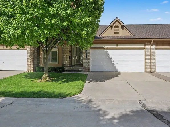 35914 Fierimonte Dr #16, Clinton Township, MI 48035
