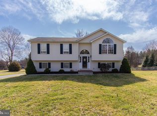 59 Violet Ln, Falling Waters, WV 25419