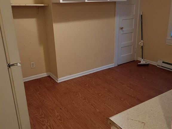 5th image of 1622 W McFarland Ave