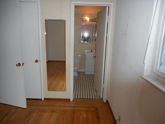 4th image of 3811 Opal St #0