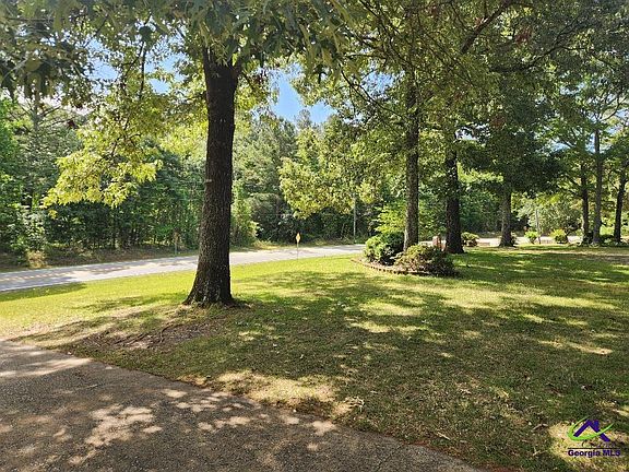 4th image of 247 Hatcher Rd