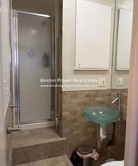 323 Beacon St #3 — Photo 5