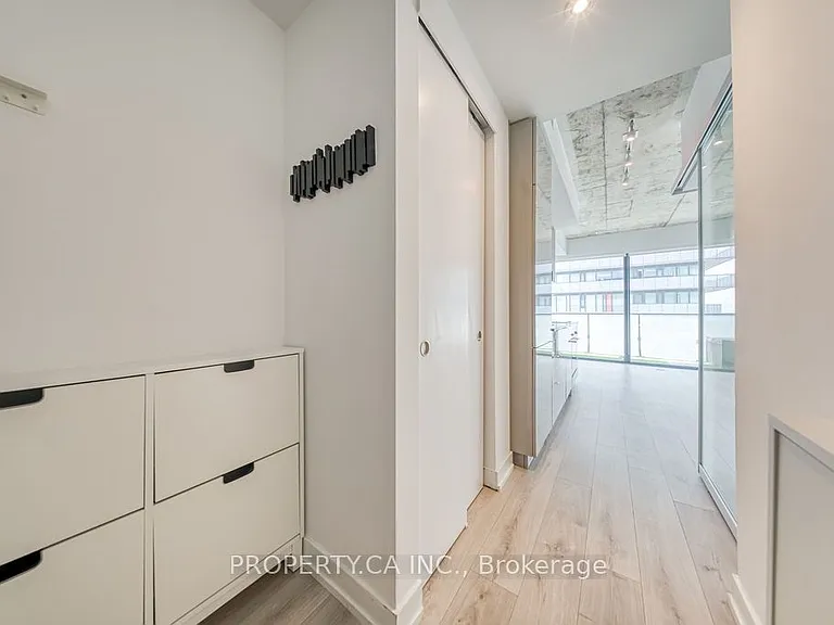 161 Roehampton Ave #3205 — Photo 7