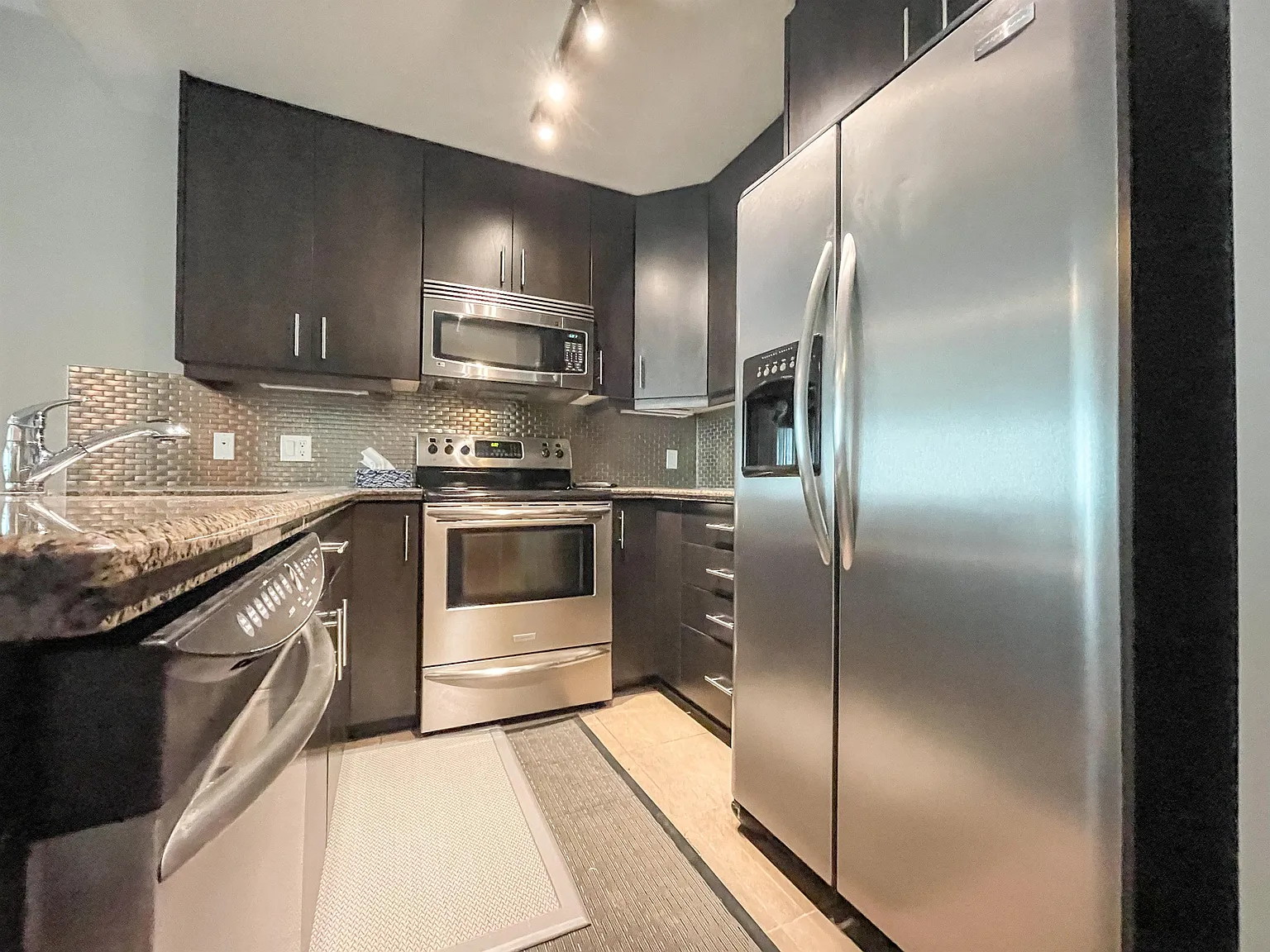 210 15 Ave SE (Vetro) - Unit 1603, Calgary - Unit 1603 — Photo 4