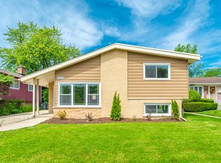 8926 Neenah Ave, Morton Grove, IL