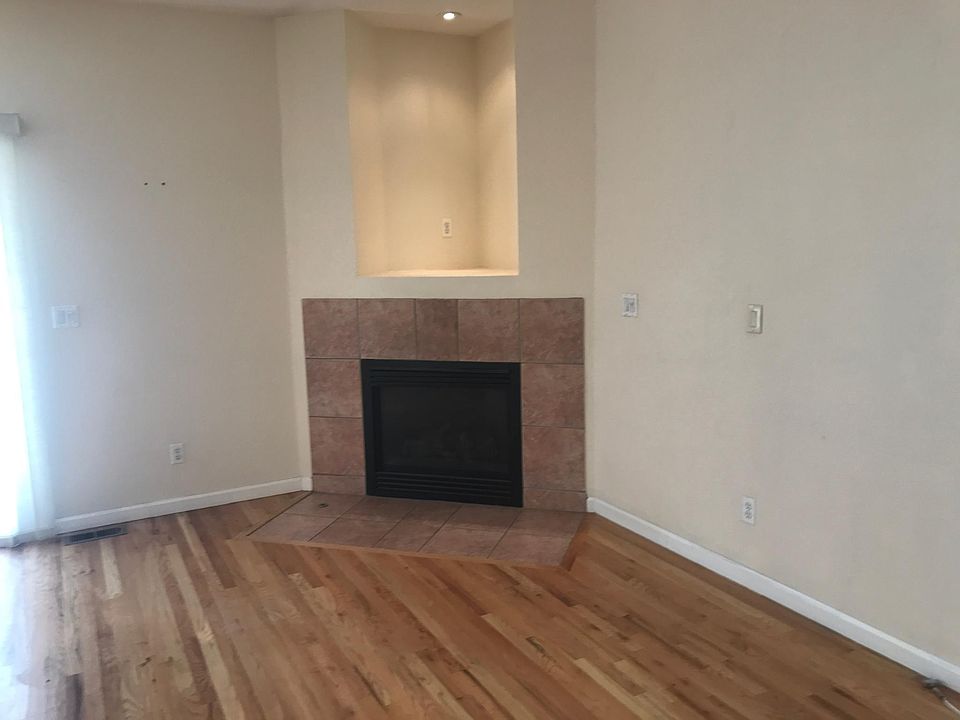 2nd image of 4765 W 32nd Ave