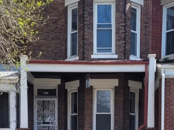 2623 E 74th St, Chicago, IL 60649