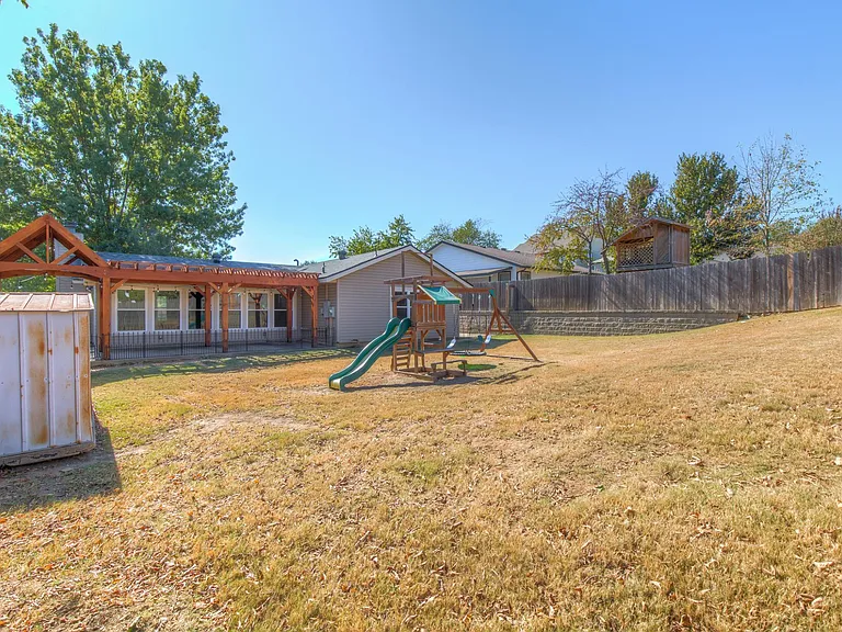 2909 W 61st Pl S — Photo 33