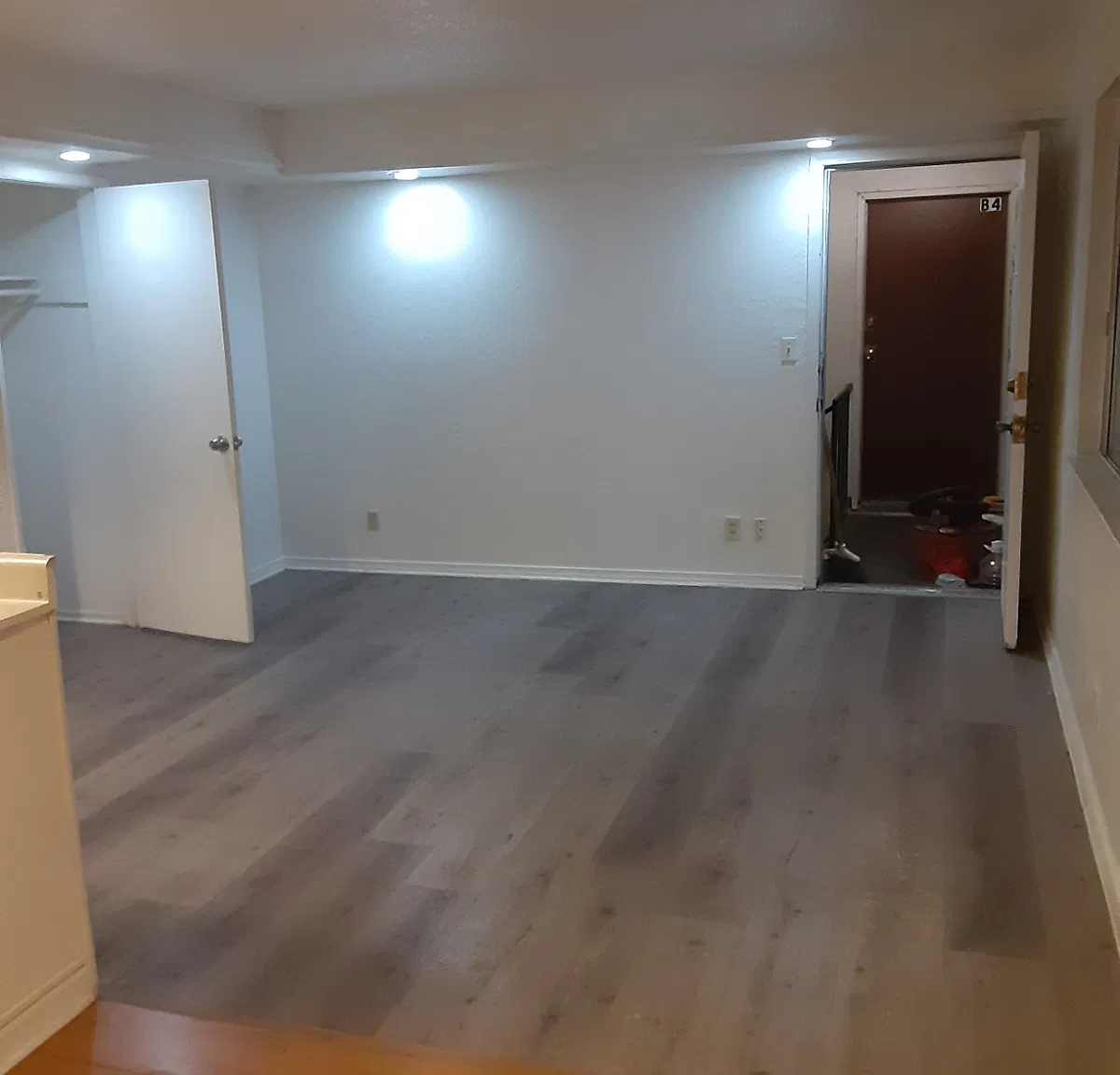 2 bed, 700 sqft, $1,350 — Photo 1