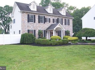 811 Egypt Rd, Phoenixville, PA 19460