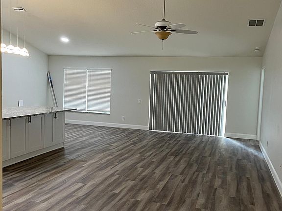 4th image of 4210 Pine Isle Dr