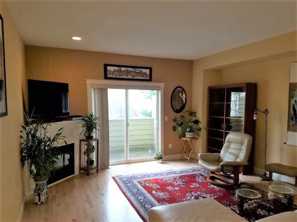 4816 SW View Point Ter, Portland, OR 97239