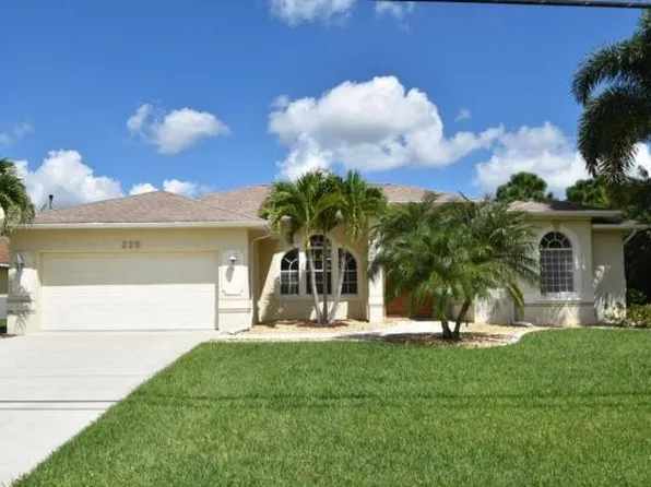 225 SE Whitmore Dr, Port Saint Lucie, FL 34984