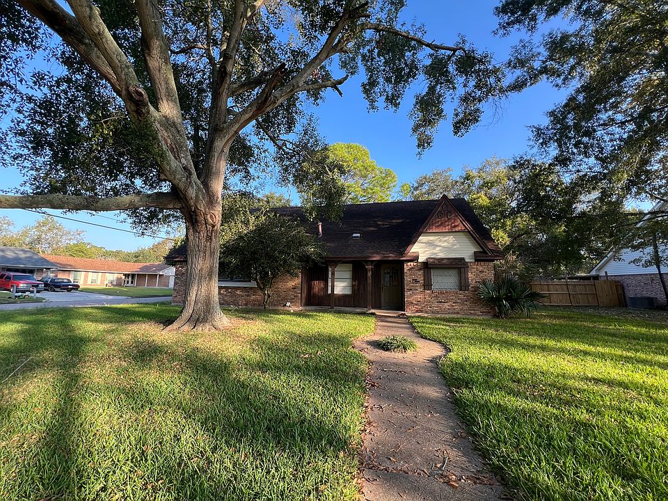1st image of 5001 Cedar Creek Dr