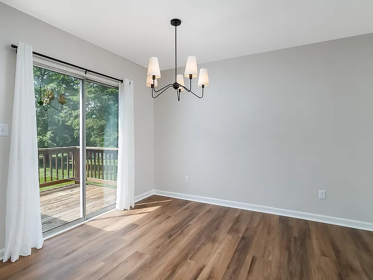9126 Eager Rd — Photo 12