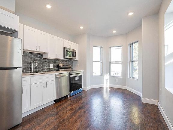 2nd image of 1135 W Somerset St #1