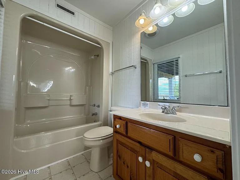 1154 Monroe Ln — Photo 14