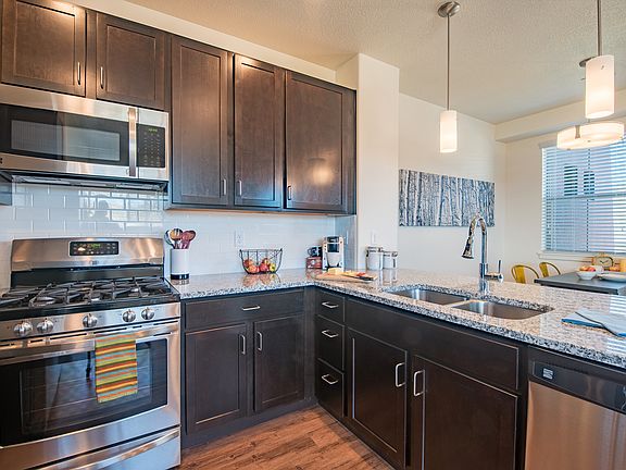 4th image of 6033 Park Ln S #8ae7f0fb8